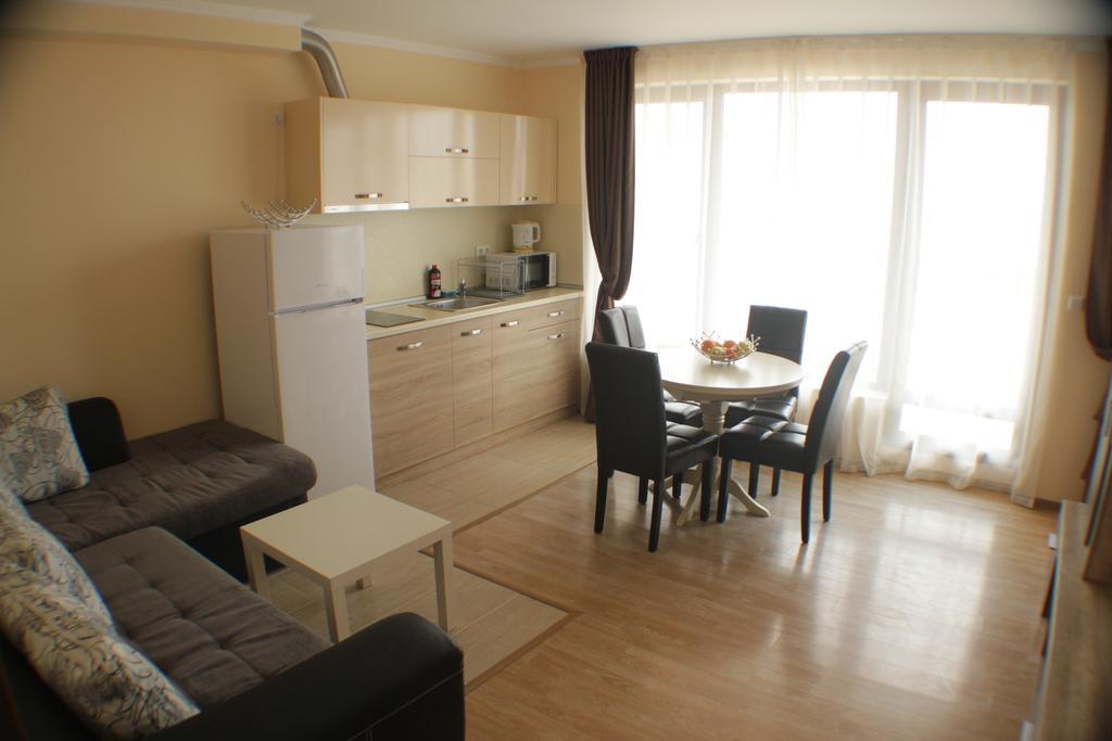 Aria Complex Apart otel Sveti Vlas Oda fotoğraf